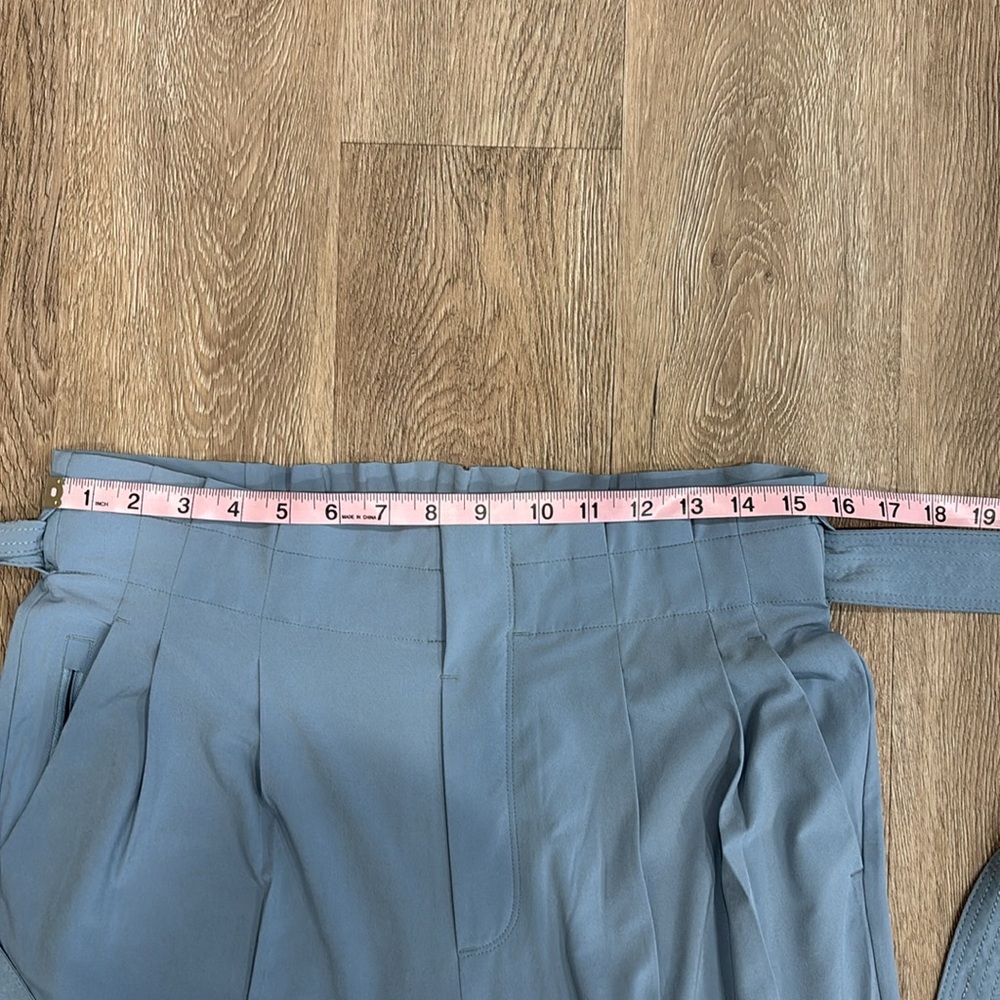 Athleta Skyline Feather Weight Belted Pant. Size 8. - Picture 6 of 10